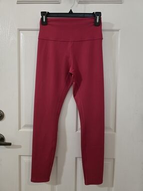 ALO Yoga Women's Fuchsia High-Waist Leggings